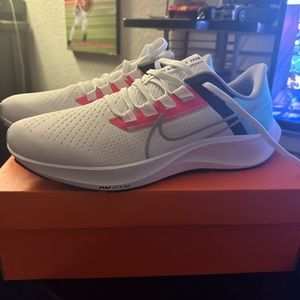 Nike air zoom Pegasus 38 brand new never worn